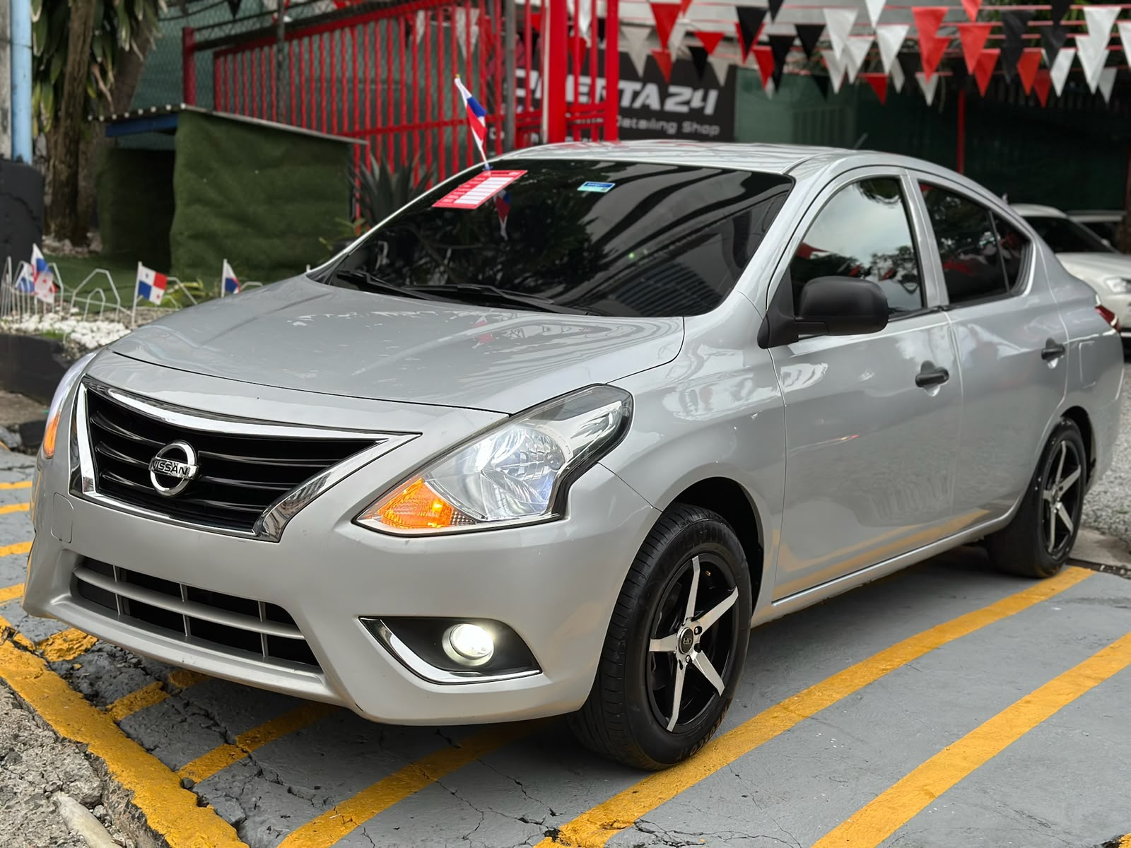 NISSAN VERSA 2020